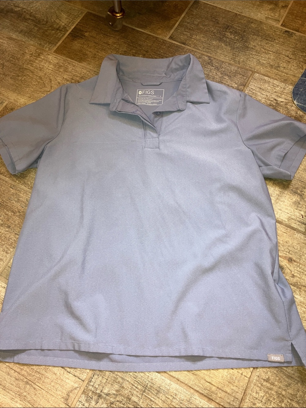 FIGS  WOMENS Gray Technical Collection Henley Neck Pockets Large